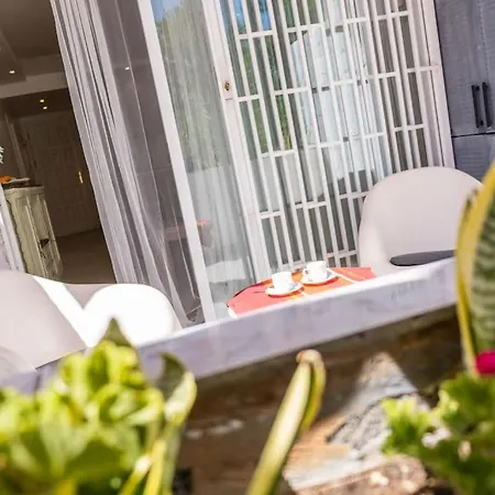 Chaparal Design Apartment *