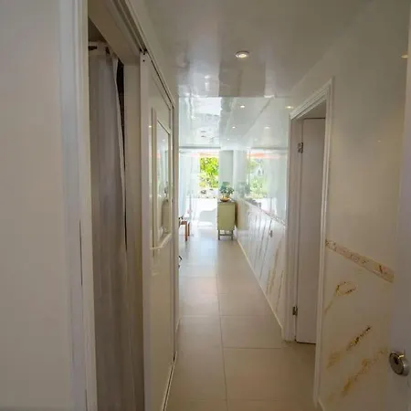 Apartment Chaparal Design *